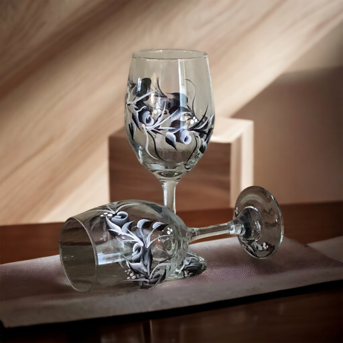 Black and White Rosebuds Wine Glasses (Set of 2)