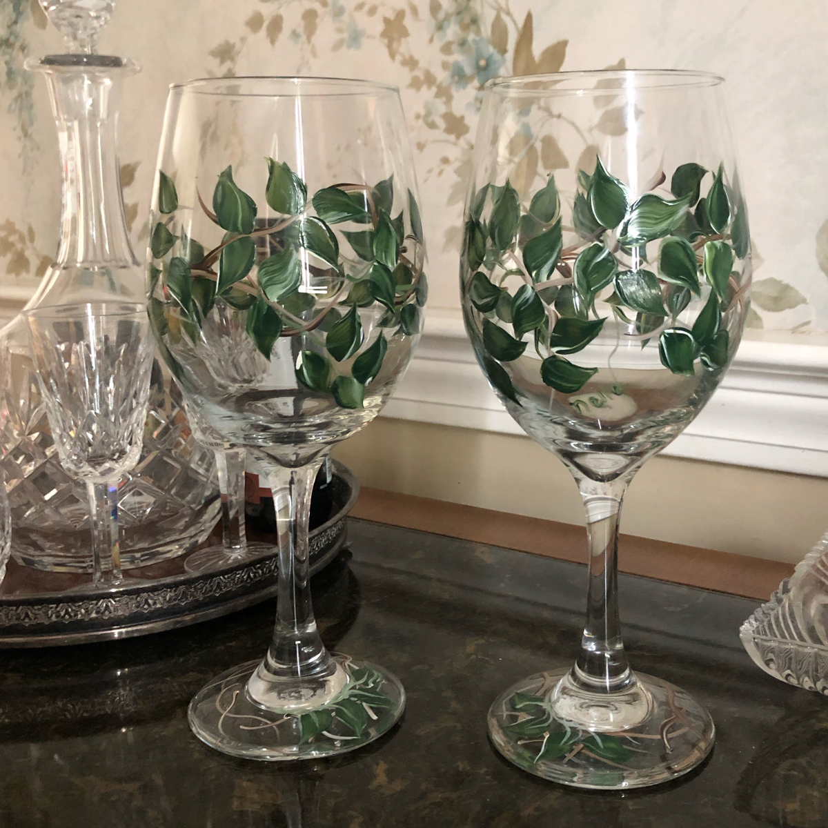 Painted Wine Glass with Leaves and Vines (Single Glass)